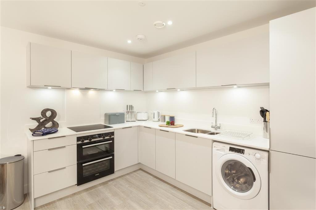 5 Putsborough - Luxury Apartment At Byron Woolacombe, Only 4 Minute Walk To Woolacombe Beach! ภายนอก รูปภาพ